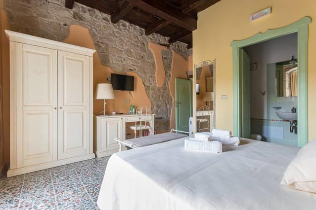 Madalen Guest House Боза Екстериор снимка